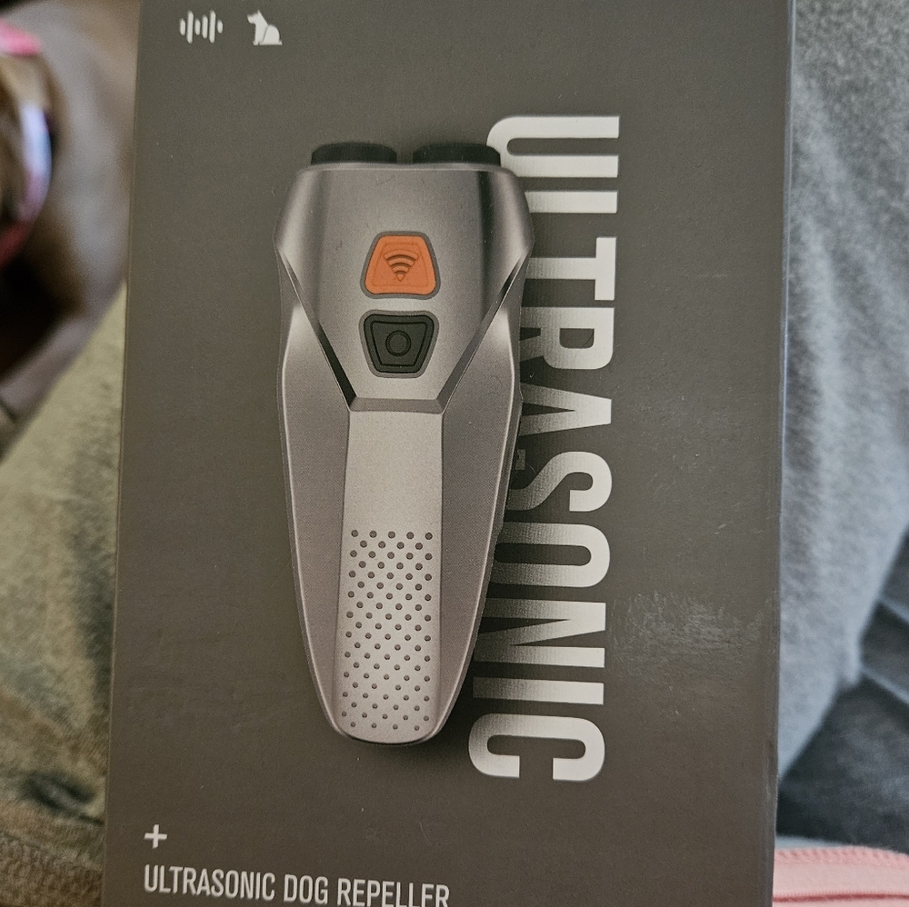 Ultrasonic Dog Repeller Anti Barking device New in Box